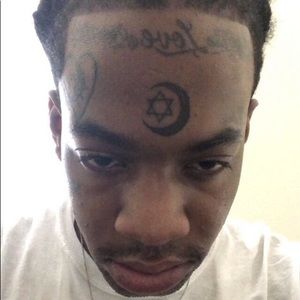 Meet your Posher, Qais